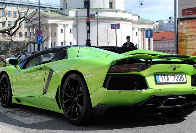 Lamborghini Aventador LP700-4 Roadster