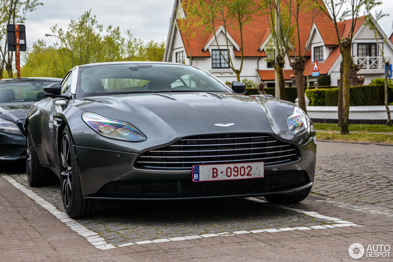 Aston Martin DB11