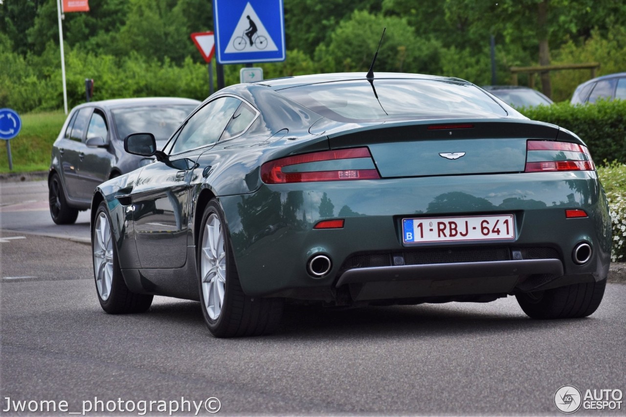 Aston Martin V8 Vantage