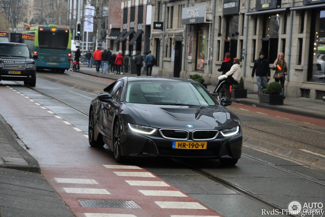 BMW i8