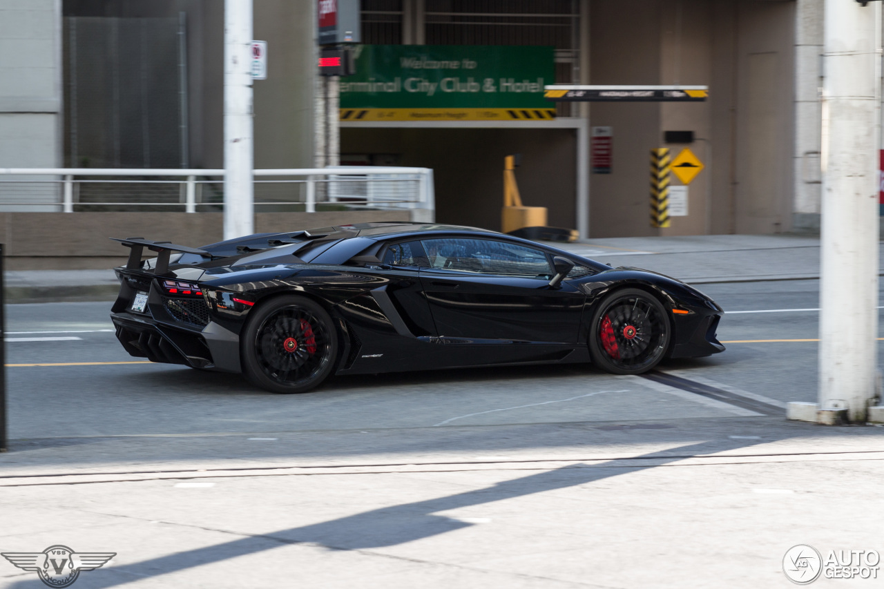 Lamborghini Aventador LP750-4 SuperVeloce