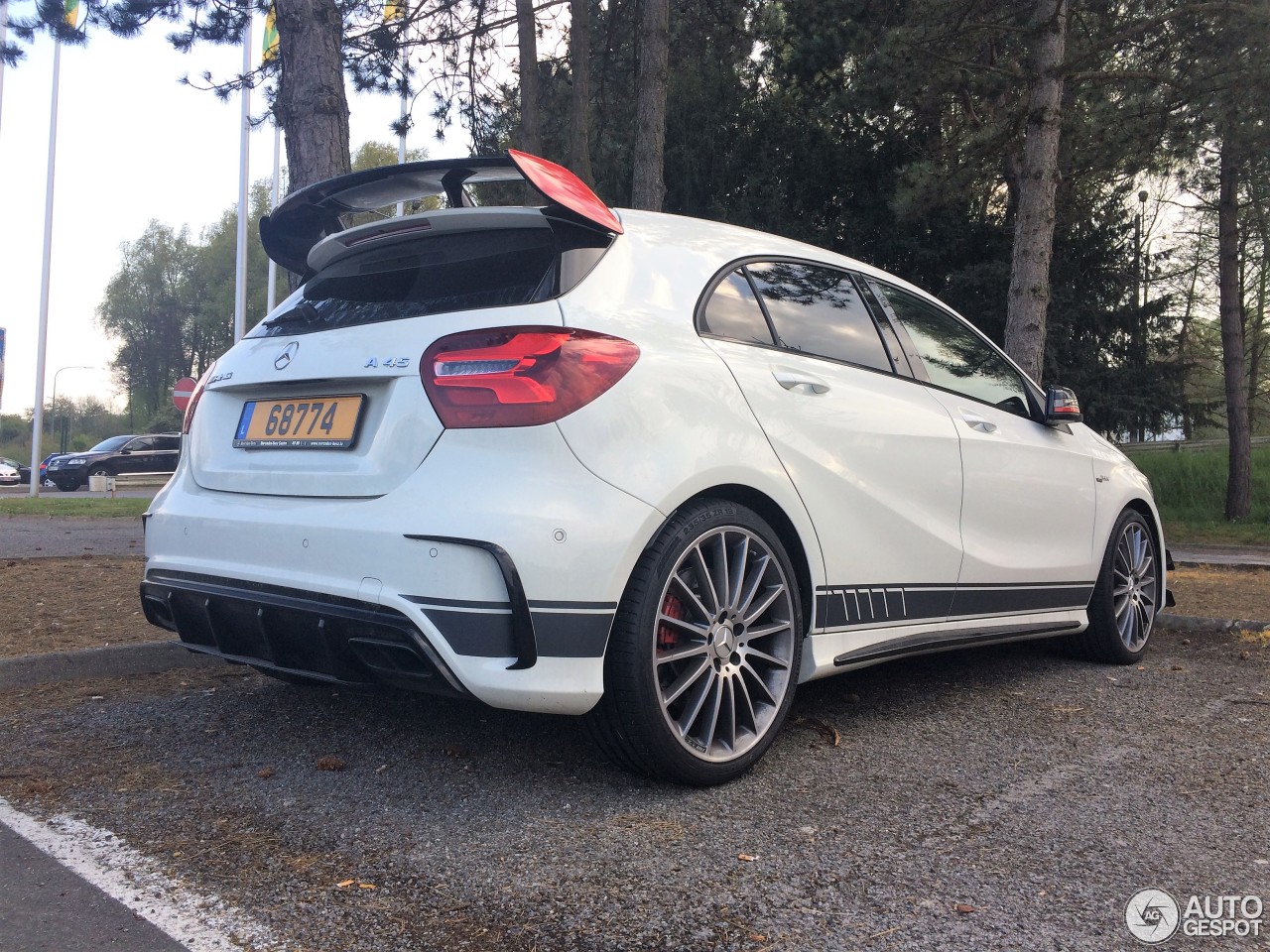 Mercedes-AMG A 45 W176 2015