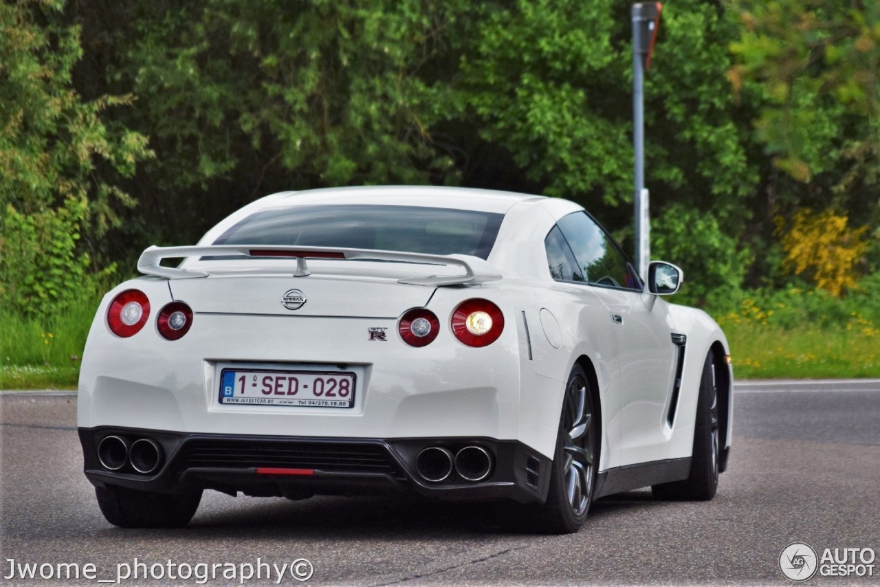 Nissan GT-R 2011