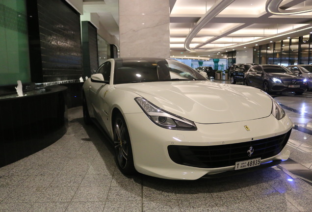 Ferrari GTC4Lusso