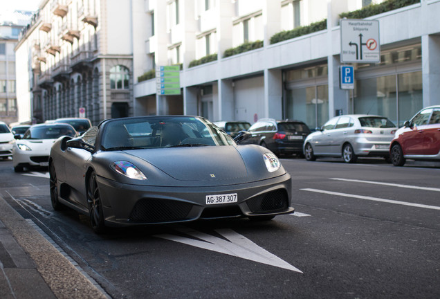 Ferrari Scuderia Spider 16M