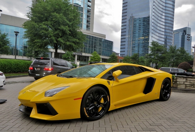 Lamborghini Aventador LP700-4