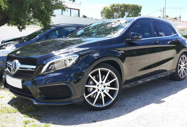 Mercedes-AMG GLA 45 X156