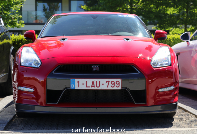 Nissan GT-R 2015