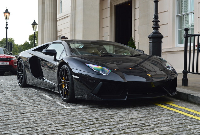 Lamborghini Aventador LP700-4 Roadster