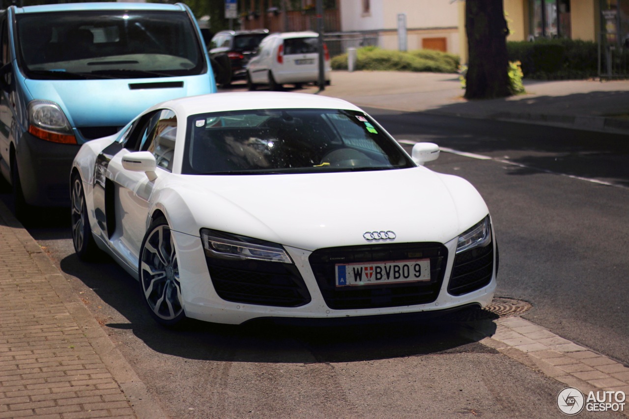 Audi R8 2013