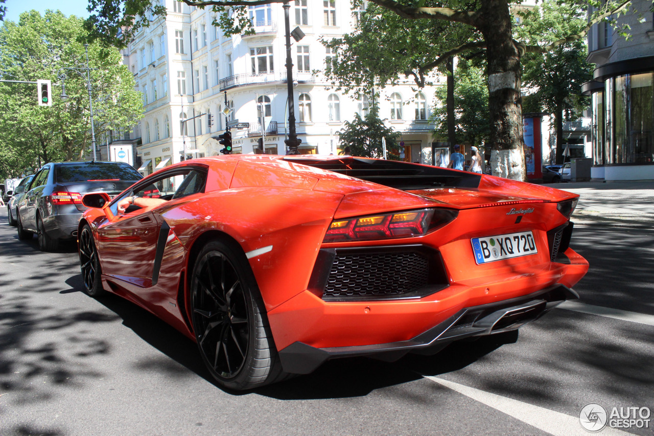 Lamborghini Aventador LP700-4