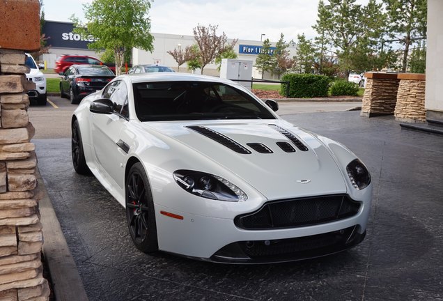 Aston Martin V12 Vantage S