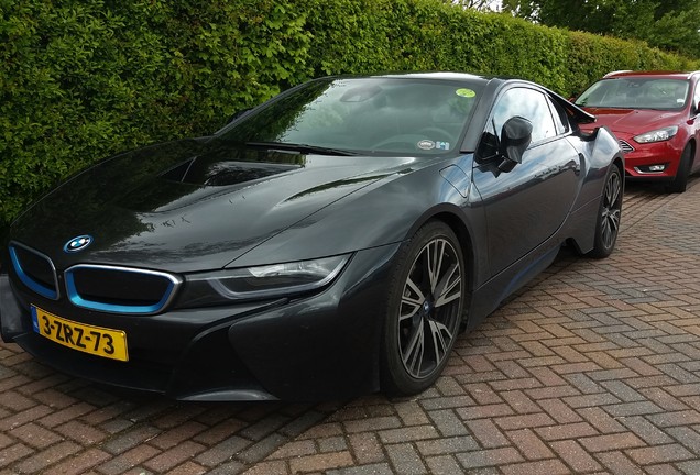 BMW i8