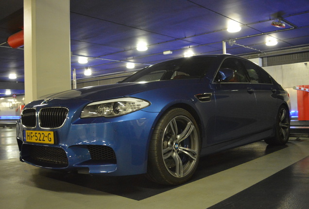 BMW M5 F10 2011