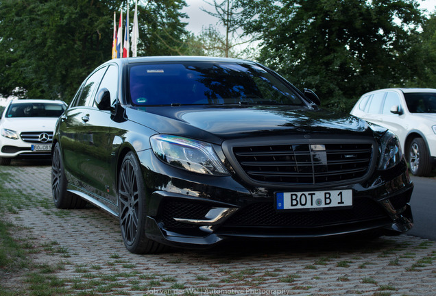 Mercedes-Benz Brabus 900 Rocket