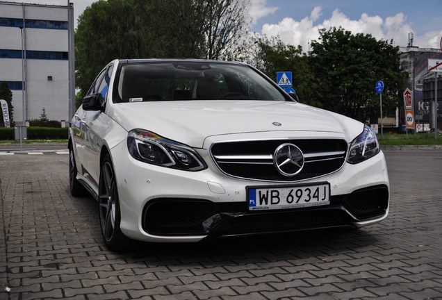 Mercedes-Benz E 63 AMG S W212