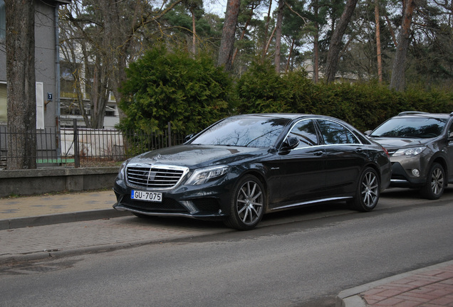 Mercedes-Benz S 63 AMG V222