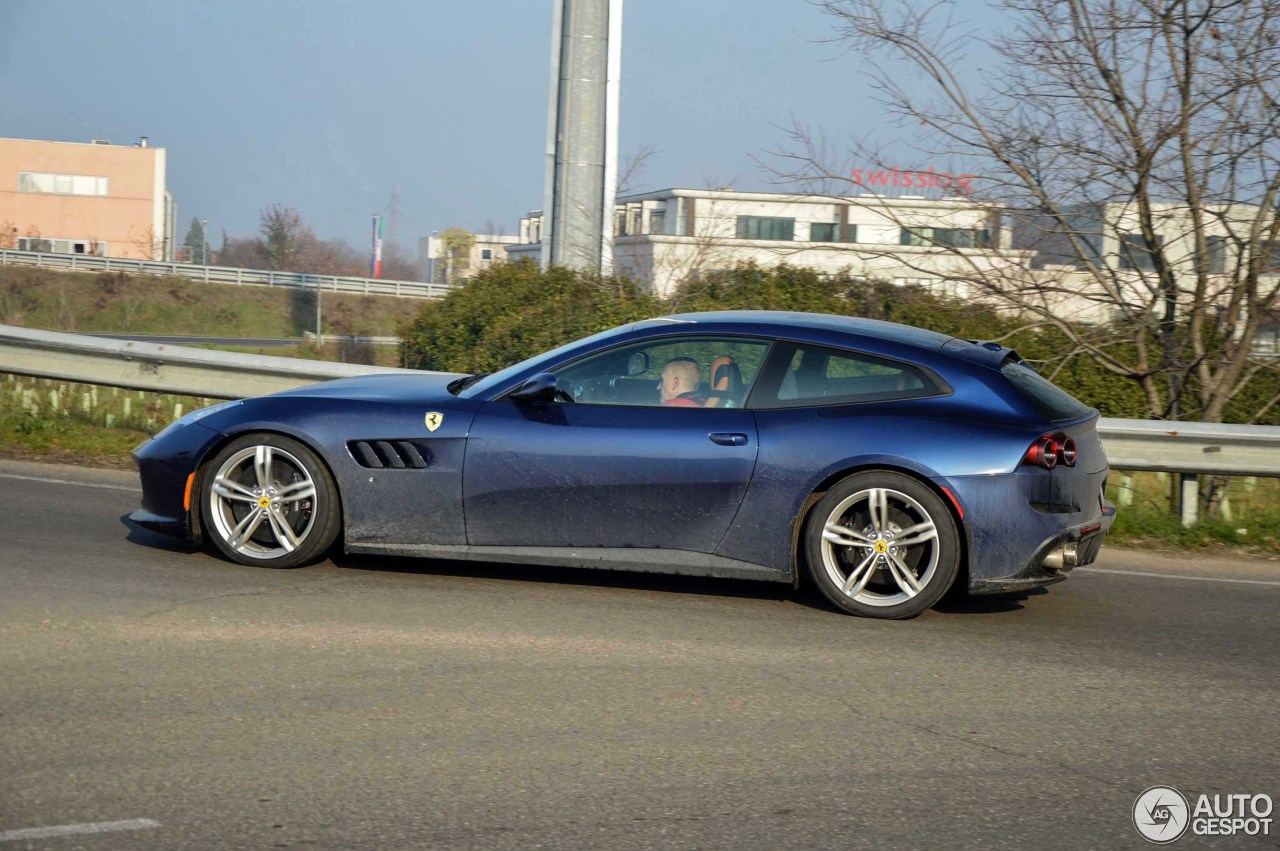 Ferrari GTC4Lusso