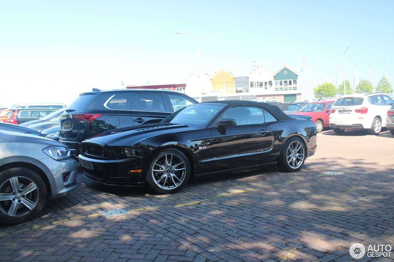 Ford Mustang GT Convertible 2013