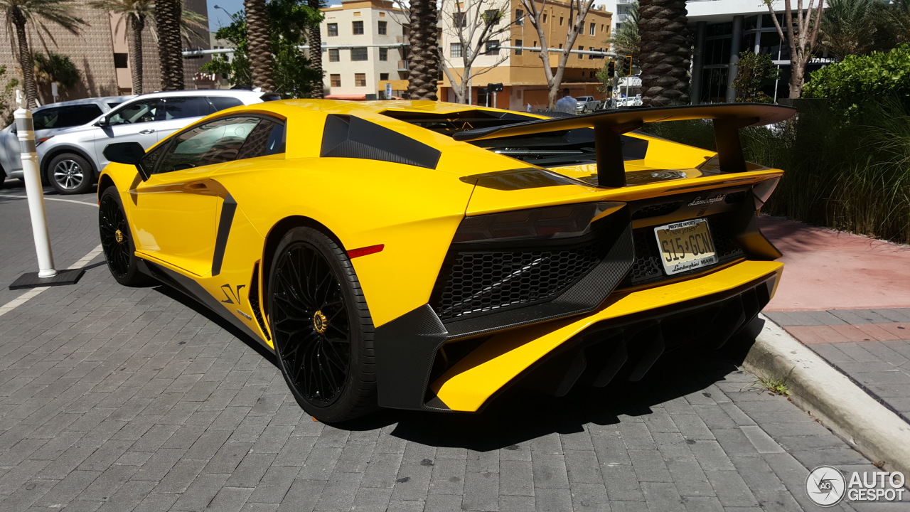 Lamborghini Aventador LP750-4 SuperVeloce