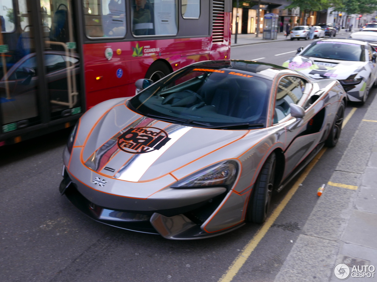 McLaren 570GT