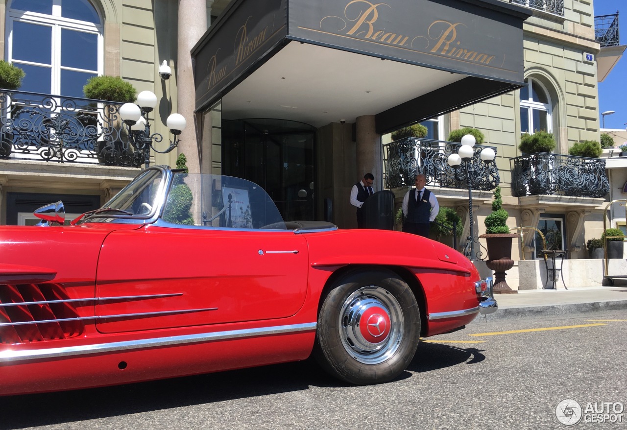 Mercedes-Benz 300SL Roadster