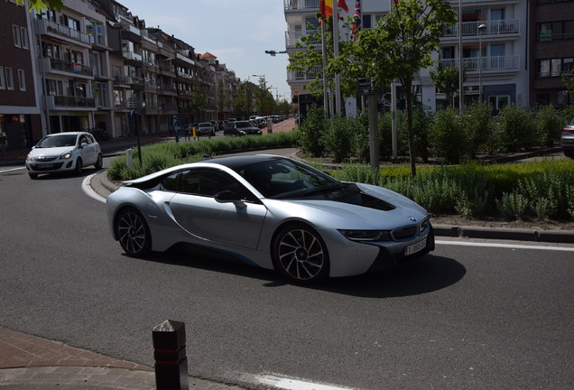 BMW i8