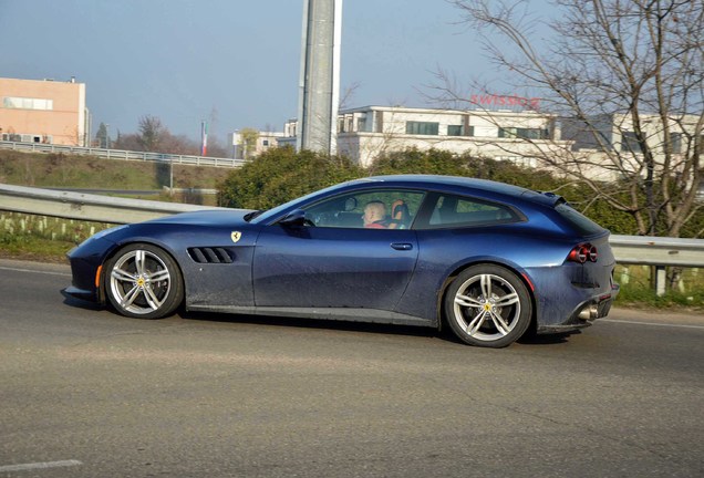 Ferrari GTC4Lusso