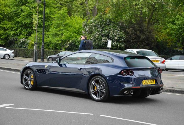 Ferrari GTC4Lusso