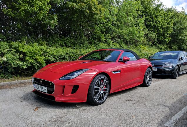 Jaguar F-TYPE R Convertible