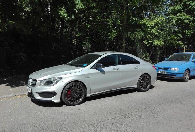 Mercedes-Benz CLA 45 AMG C117