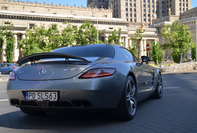 Mercedes-Benz SLS AMG