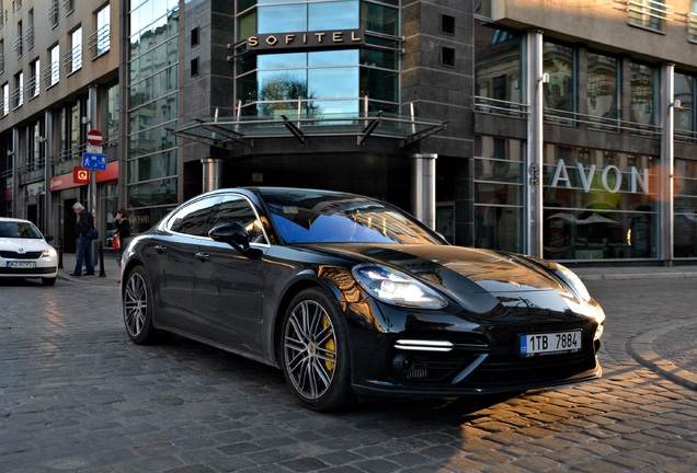 Porsche 971 Panamera Turbo