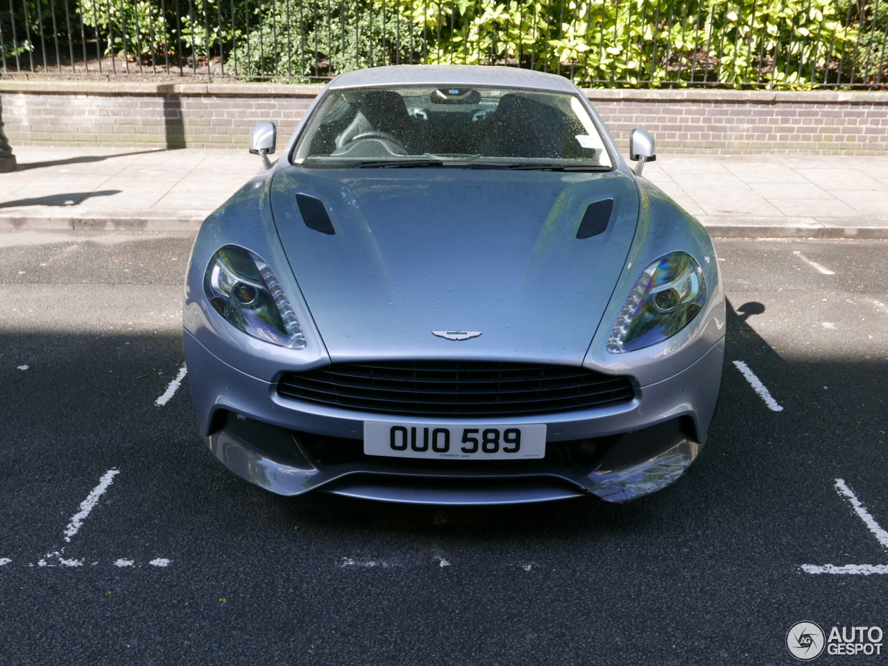 Aston Martin Vanquish 2013