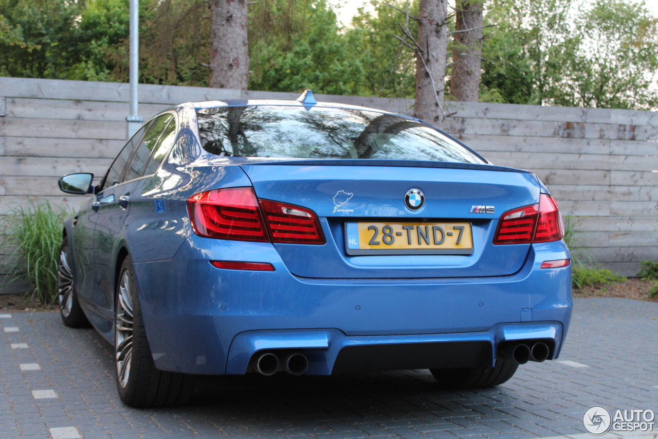 BMW M5 F10 2011