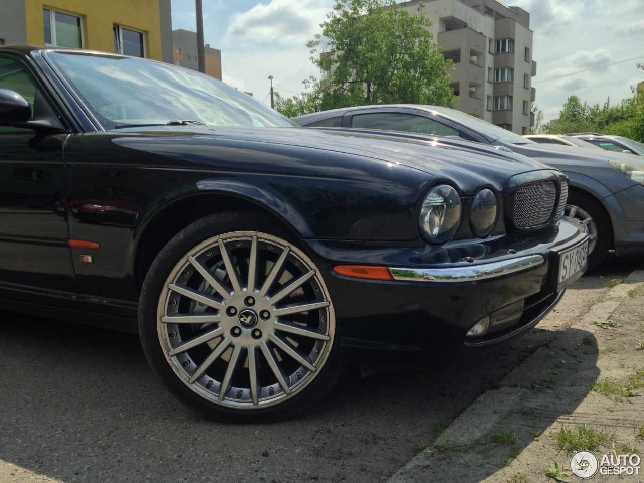 Jaguar XJR