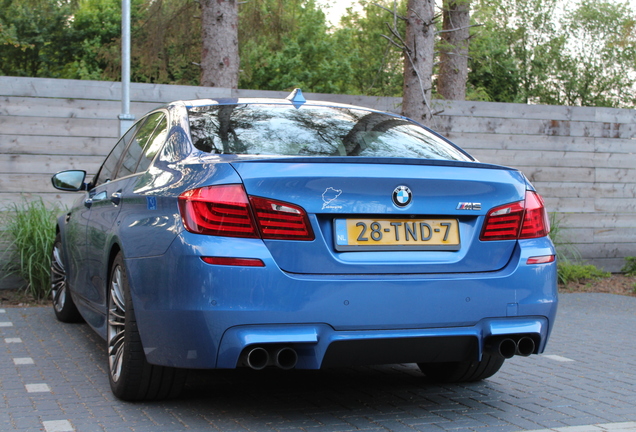 BMW M5 F10 2011