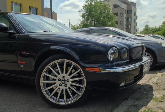 Jaguar XJR