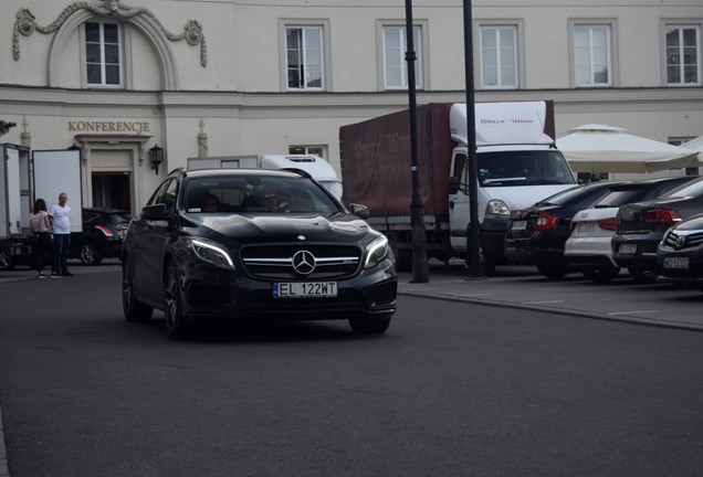 Mercedes-AMG GLA 45 X156