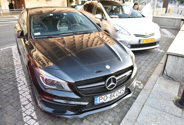 Mercedes-Benz CLA 45 AMG Shooting Brake