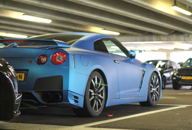 Nissan GT-R 2011