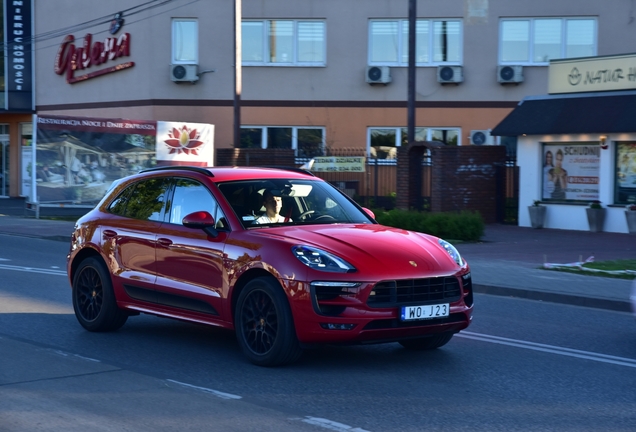 Porsche 95B Macan GTS