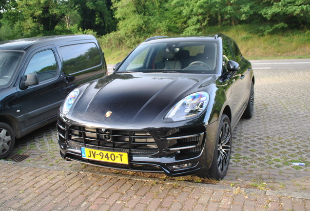 Porsche 95B Macan Turbo