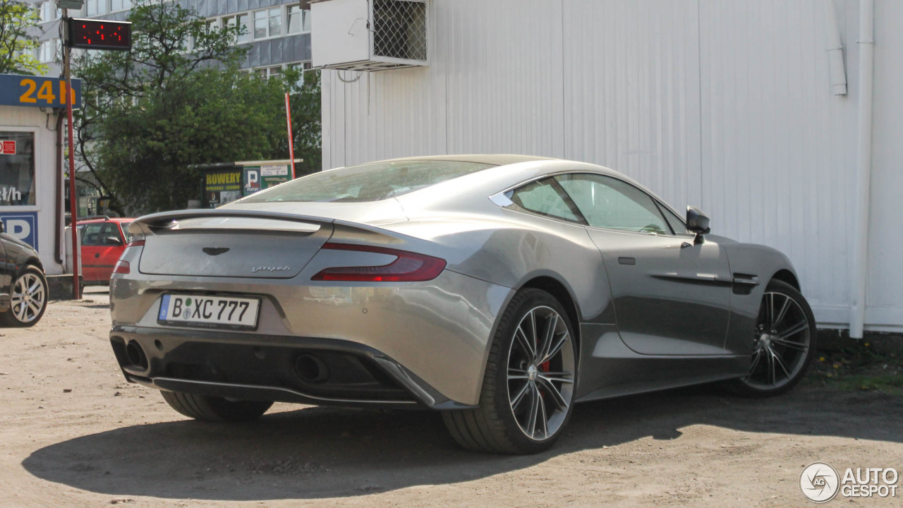 Aston Martin Vanquish 2013