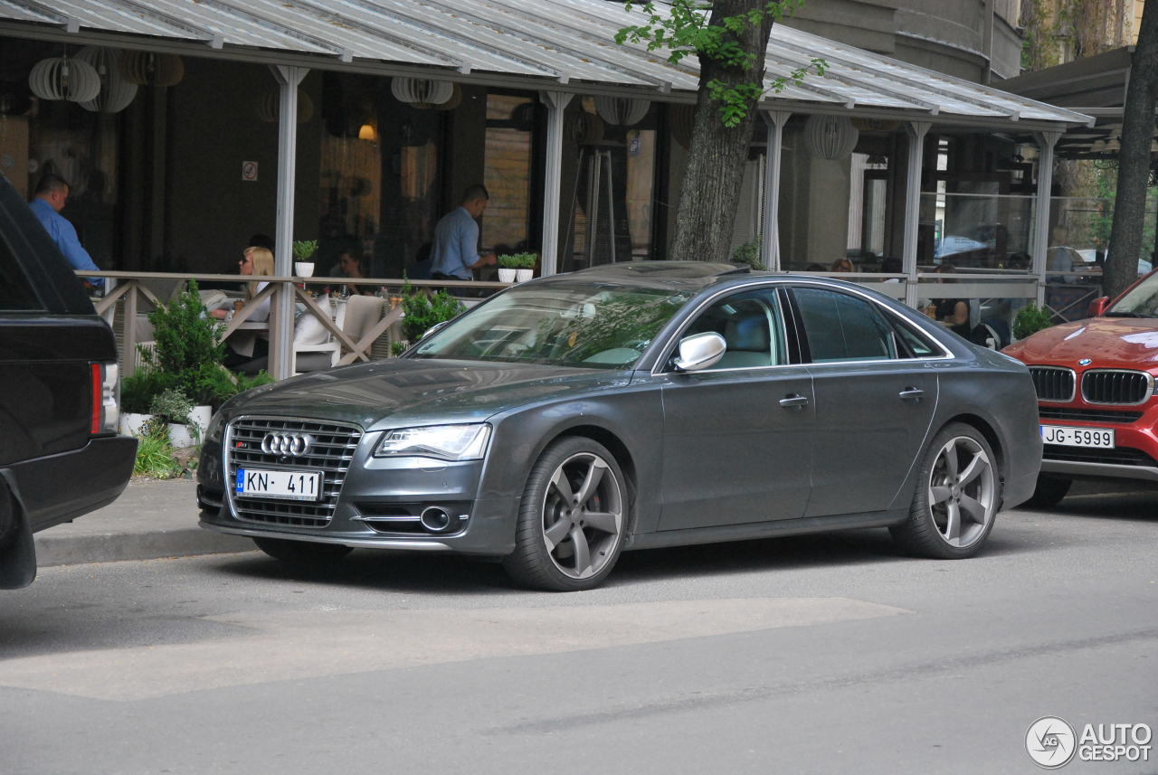 Audi S8 D4