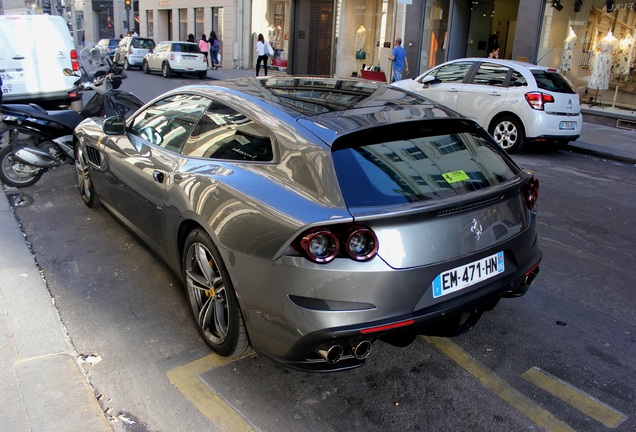 Ferrari GTC4Lusso