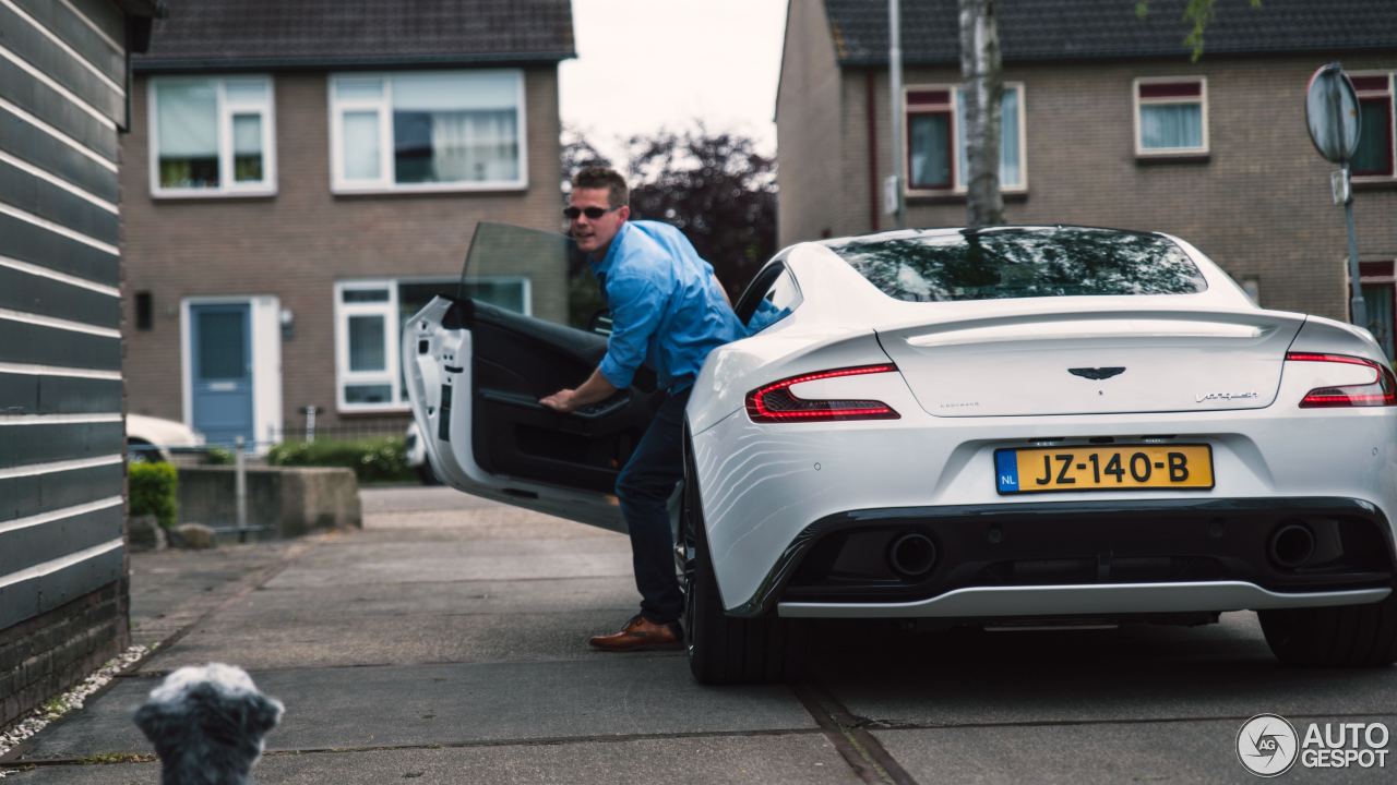 Aston Martin Vanquish 2015 Carbon White Edition