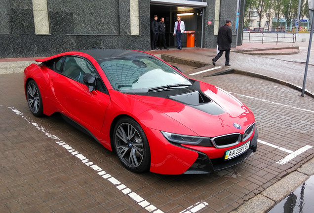 BMW i8 Protonic Red Edition