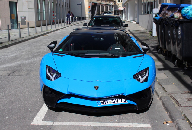 Lamborghini Aventador LP750-4 SuperVeloce Roadster