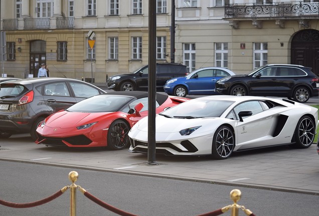 Lamborghini Aventador S LP740-4